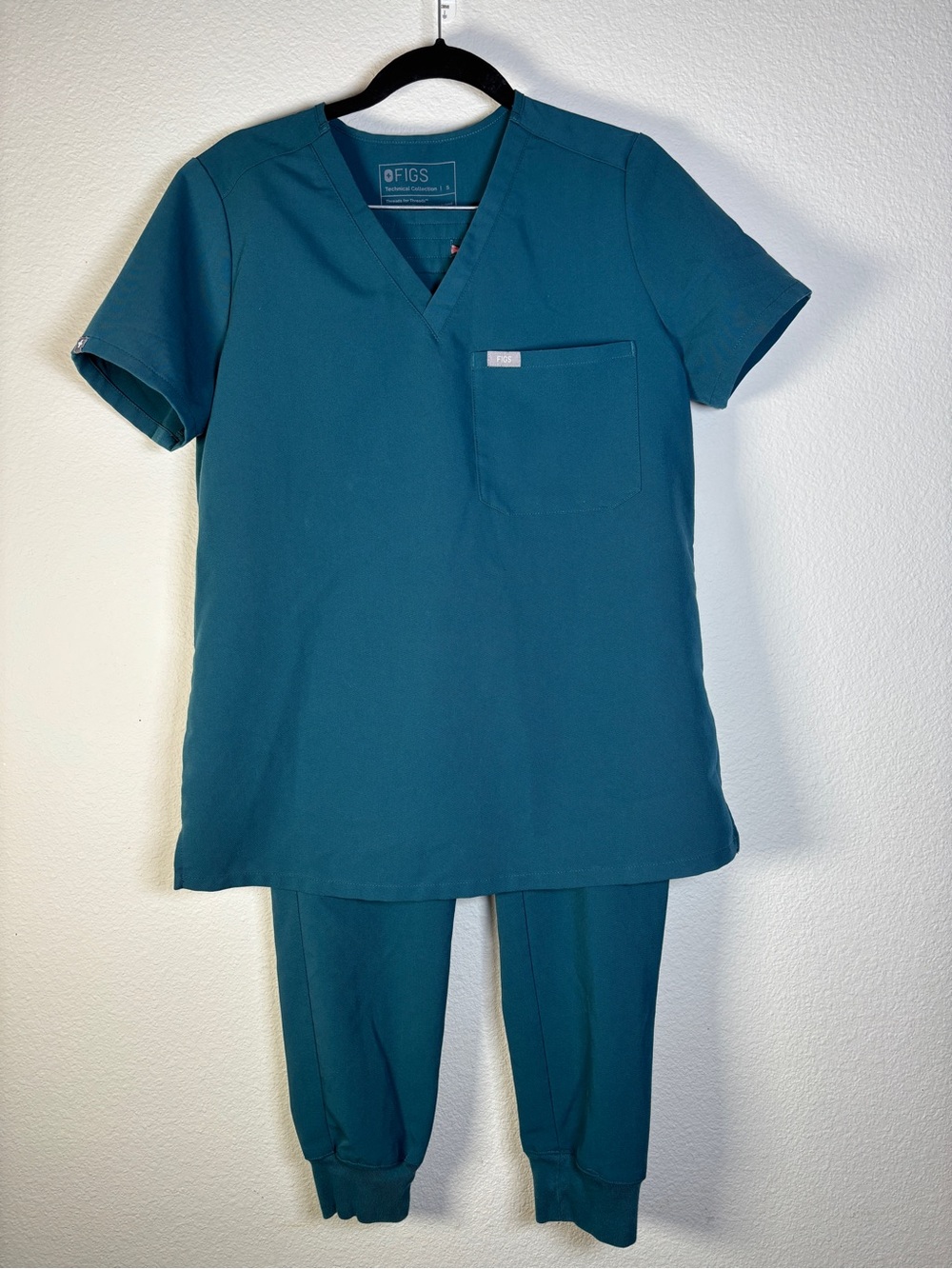 FIGS Teal Blue Scrub Set Catarina Top + Jogger Pants S / XS Petite